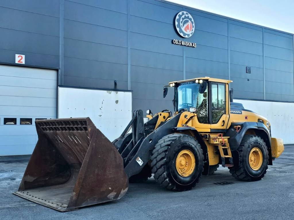 Volvo L 110 H - Tekerlekli yükleyici: fotoğraf 1 Volvo L 110 H - Tekerlekli yükleyici: fotoğraf 1