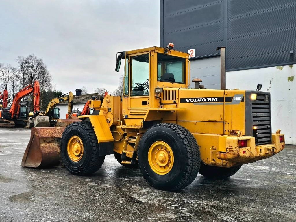 Volvo L90c - Tekerlekli yükleyici: fotoğraf 3 Volvo L90c - Tekerlekli yükleyici: fotoğraf 3