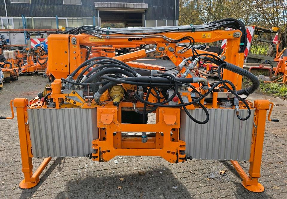 Dücker DUA 800 RSM 13 Böschungsmäher Böschungsmulcher Mähausleger Bankettmäher für Unimog 405/10 405/12 700 600 Mulag Una MHU FME - Çalı parçalama makinesi: fotoğraf 3 Dücker DUA 800 RSM 13 Böschungsmäher Böschungsmulcher Mähausleger Bankettmäher für Unimog 405/10 405/12 700 600 Mulag Una MHU FME - Çalı parçalama makinesi: fotoğraf 3