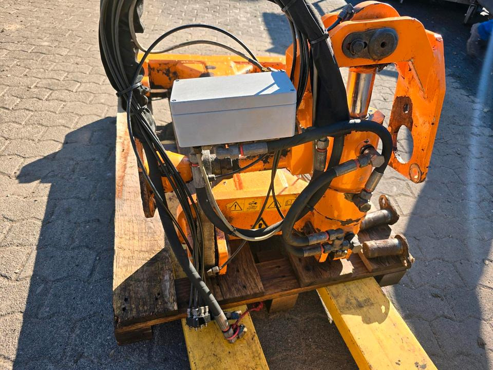 Mulag TR Torsionsrahmen Unimog 405 U300 300 U 400 500 Mercedes-Benz Böschungsmäher Böschungsmulcher Mähausleger FME 600 700 MKM FMK - Çalı parçalama makinesi: fotoğraf 5 Mulag TR Torsionsrahmen Unimog 405 U300 300 U 400 500 Mercedes-Benz Böschungsmäher Böschungsmulcher Mähausleger FME 600 700 MKM FMK - Çalı parçalama makinesi: fotoğraf 5