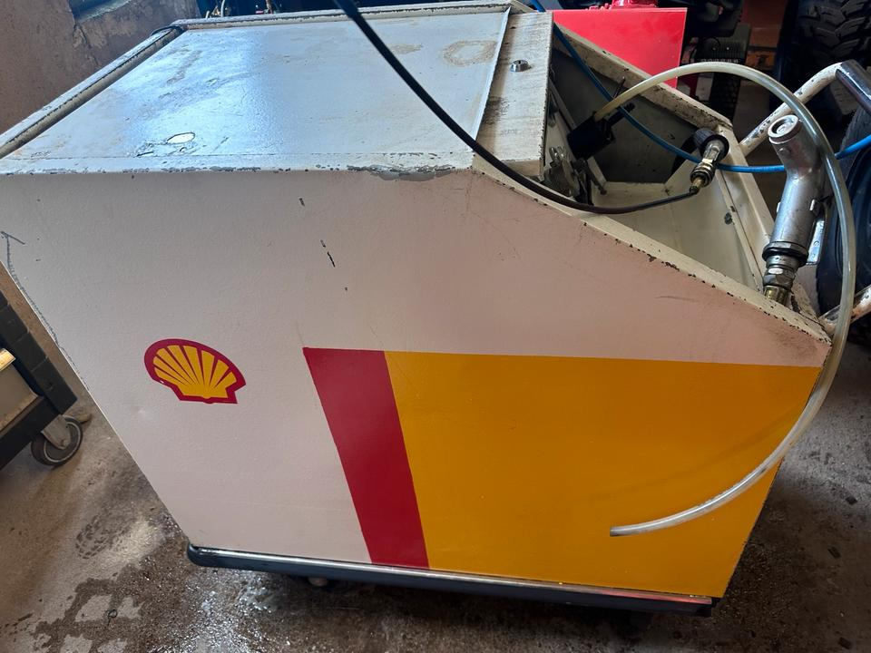 Shell Öl-Service Service Öl-Absaugung Öl befüllen Ölwechsel  Shell Öl Service Automat - Garaj ekipman: fotoğraf 1 Shell Öl-Service Service Öl-Absaugung Öl befüllen Ölwechsel  Shell Öl Service Automat - Garaj ekipman: fotoğraf 1