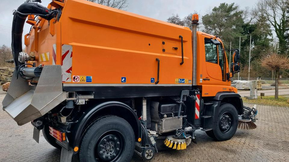 Unimog Kehrmaschine U400 405 Mercedes-Benz Hydrostat Wechsellenkung Variopilot - Yol süpürme aracı: fotoğraf 5 Unimog Kehrmaschine U400 405 Mercedes-Benz Hydrostat Wechsellenkung Variopilot - Yol süpürme aracı: fotoğraf 5