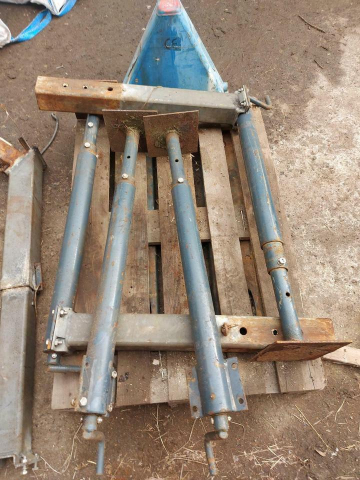 4 x Stützen Schmidt Salzstreuer Winterdienst IMS Küpper Weisser - Yedek parça - Atık toplama taşıt/ Özel amaçlı taşıt: fotoğraf 1 4 x Stützen Schmidt Salzstreuer Winterdienst IMS Küpper Weisser - Yedek parça - Atık toplama taşıt/ Özel amaçlı taşıt: fotoğraf 1