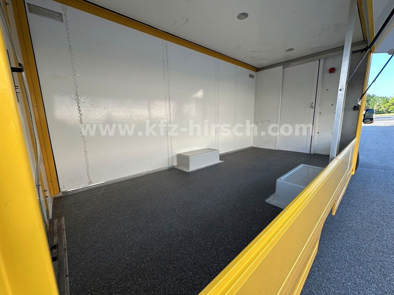 Iveco Daily Luftfederung Foodtruck Imbisswagen Verkauf - Gida kamyon: fotoğraf 4 Iveco Daily Luftfederung Foodtruck Imbisswagen Verkauf - Gida kamyon: fotoğraf 4