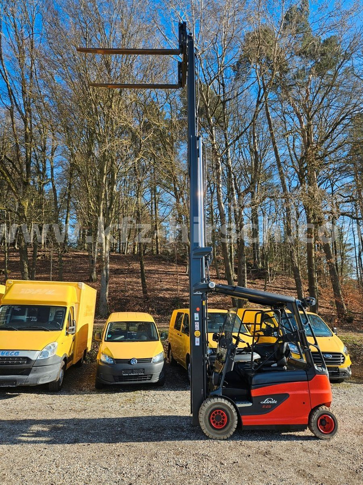Linde E25 R Roadster , 6.880mm Hubhöhe, StVZO hydr. Zi - Elektrikli forklift: fotoğraf 1 Linde E25 R Roadster , 6.880mm Hubhöhe, StVZO hydr. Zi - Elektrikli forklift: fotoğraf 1