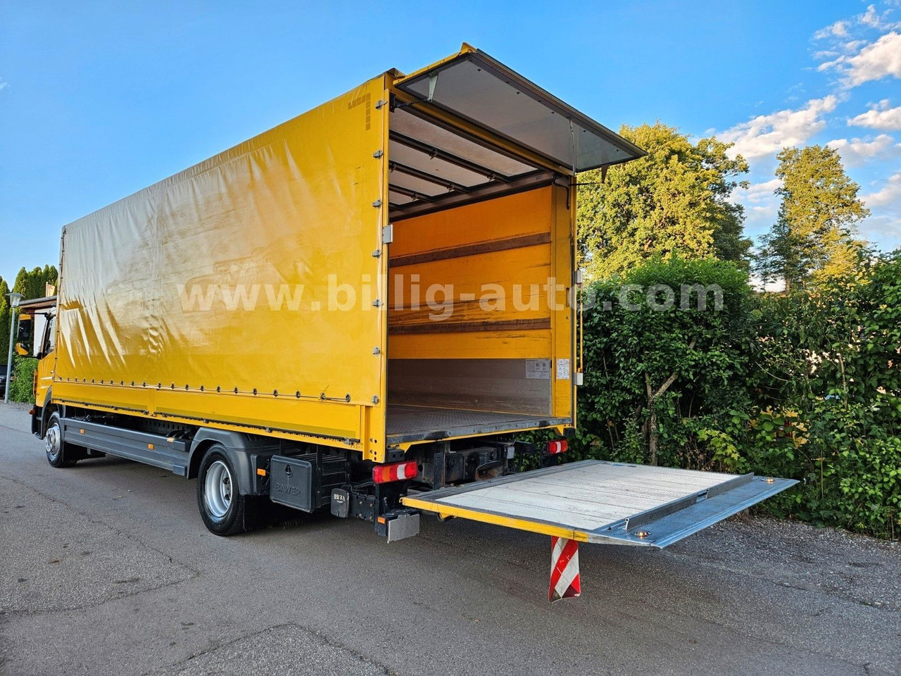 Mercedes-Benz Atego 1327 L * BREMS/SPUR-ASS*DIFF.*LBW*AHK*7.2m - Tenteli kamyon: fotoğraf 1 Mercedes-Benz Atego 1327 L * BREMS/SPUR-ASS*DIFF.*LBW*AHK*7.2m - Tenteli kamyon: fotoğraf 1
