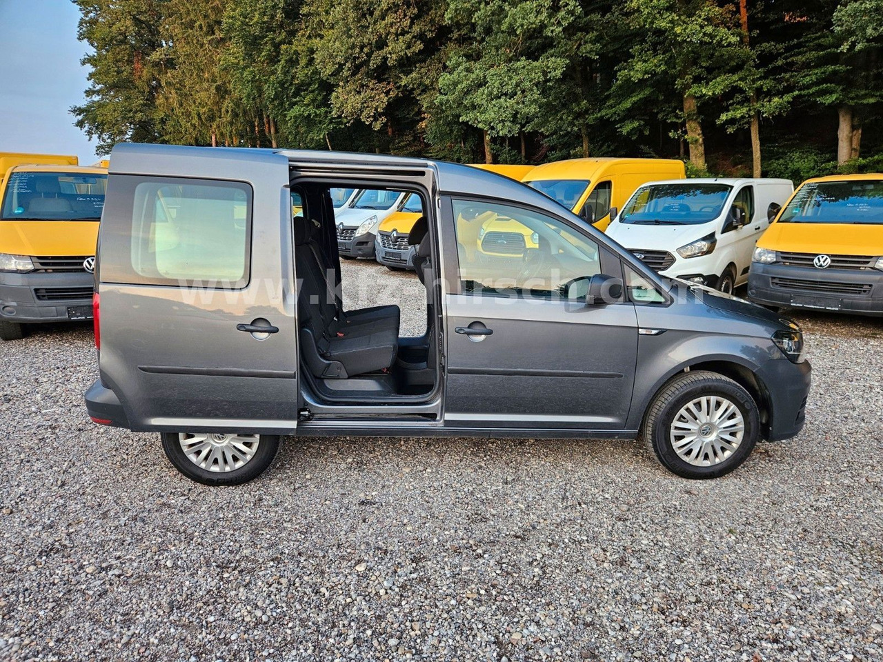 Volkswagen Caddy Temp*Sitzhzg*Navi*Blueth*2xSchiebetüre*1Hd - Minivan: fotoğraf 3 Volkswagen Caddy Temp*Sitzhzg*Navi*Blueth*2xSchiebetüre*1Hd - Minivan: fotoğraf 3