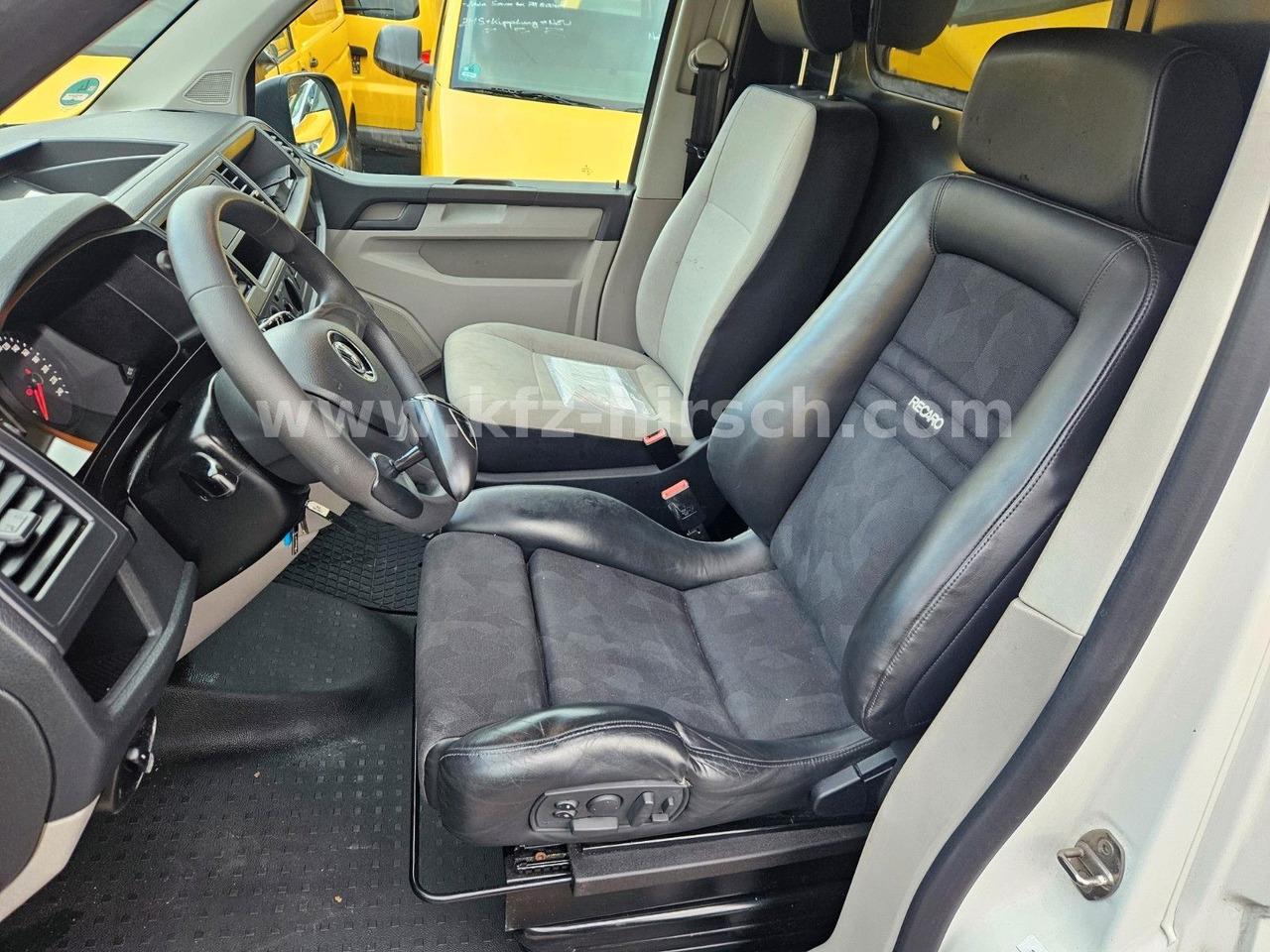 Volkswagen T6 Automatik/ DSG Sortimo Stdhzg Behindertenger. - Minivan: fotoğraf 5 Volkswagen T6 Automatik/ DSG Sortimo Stdhzg Behindertenger. - Minivan: fotoğraf 5