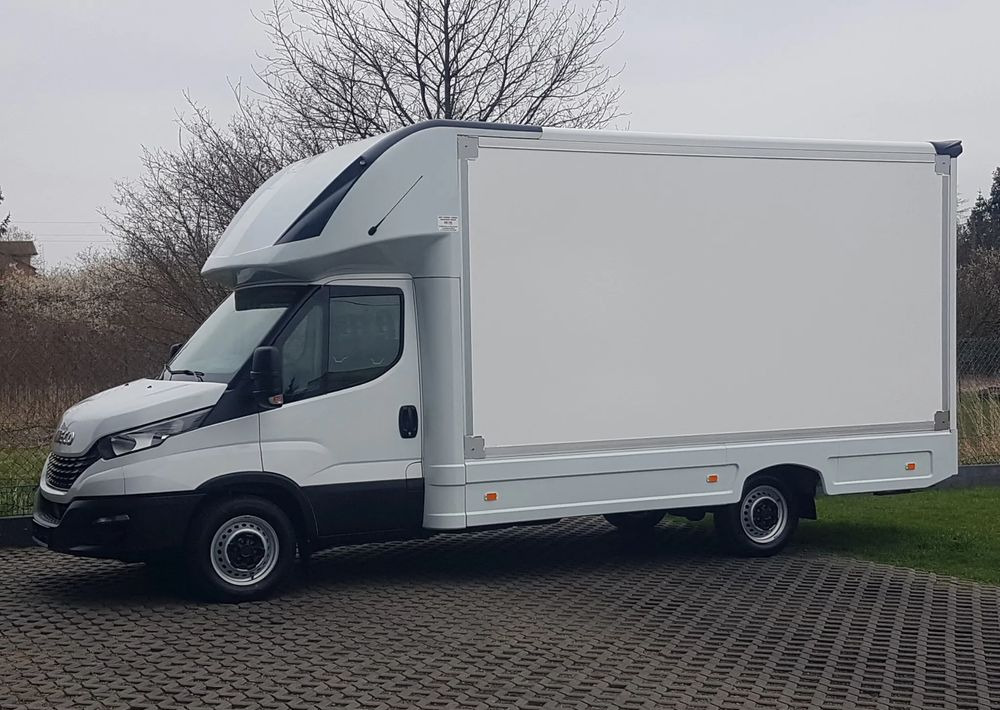 Iveco DAILY KONTENER NISKOPODŁOGOWY 4,43x2,23x2,42 SKLEP BAR FOODTRUCK KAMPER KLIMA - Kapalı kasa kamyonet: fotoğraf 2 Iveco DAILY KONTENER NISKOPODŁOGOWY 4,43x2,23x2,42 SKLEP BAR FOODTRUCK KAMPER KLIMA - Kapalı kasa kamyonet: fotoğraf 2