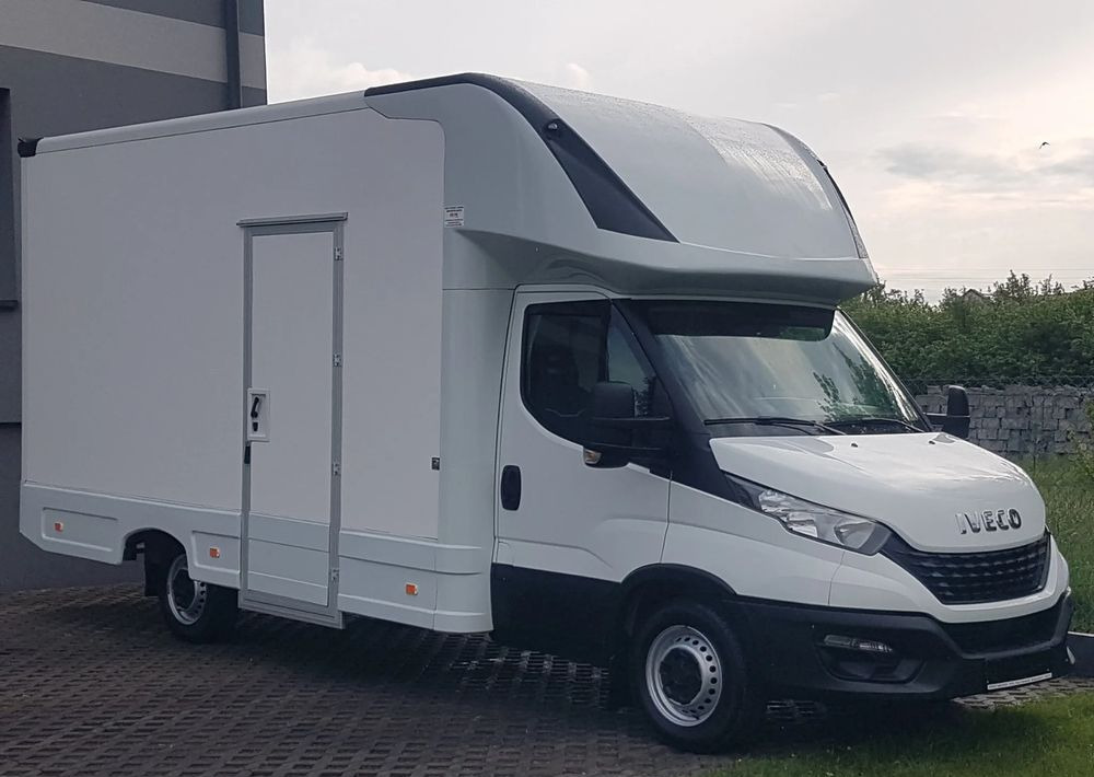 Iveco DAILY KONTENER NISKOPODŁOGOWY 4,43x2,23x2,42 SKLEP BAR FOODTRUCK KAMPER KLIMA - Kapalı kasa kamyonet: fotoğraf 1 Iveco DAILY KONTENER NISKOPODŁOGOWY 4,43x2,23x2,42 SKLEP BAR FOODTRUCK KAMPER KLIMA - Kapalı kasa kamyonet: fotoğraf 1