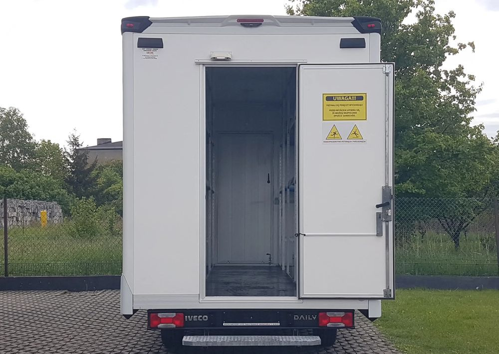 Iveco DAILY KONTENER NISKOPODŁOGOWY 4,43x2,23x2,42 SKLEP BAR FOODTRUCK KAMPER KLIMA - Kapalı kasa kamyonet: fotoğraf 5 Iveco DAILY KONTENER NISKOPODŁOGOWY 4,43x2,23x2,42 SKLEP BAR FOODTRUCK KAMPER KLIMA - Kapalı kasa kamyonet: fotoğraf 5