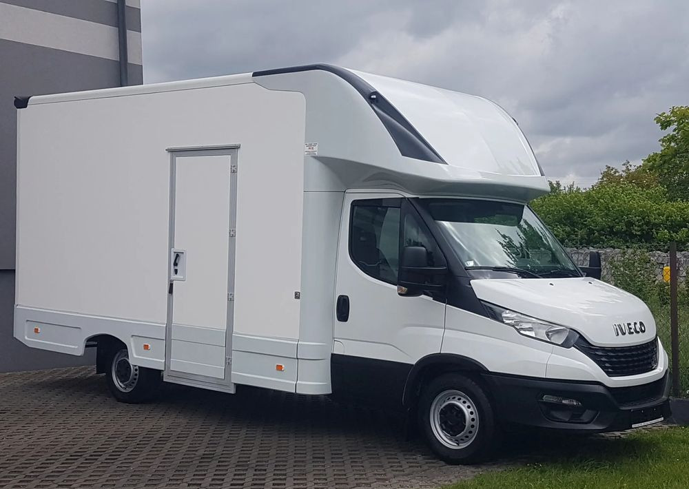 Iveco DAILY KONTENER NISKOPODŁOGOWY 4,43x2,23x2,42 SKLEP FOODTRUCK BAR KLIMA KONIOWÓZ KAMPER - Kapalı kasa kamyonet: fotoğraf 1 Iveco DAILY KONTENER NISKOPODŁOGOWY 4,43x2,23x2,42 SKLEP FOODTRUCK BAR KLIMA KONIOWÓZ KAMPER - Kapalı kasa kamyonet: fotoğraf 1