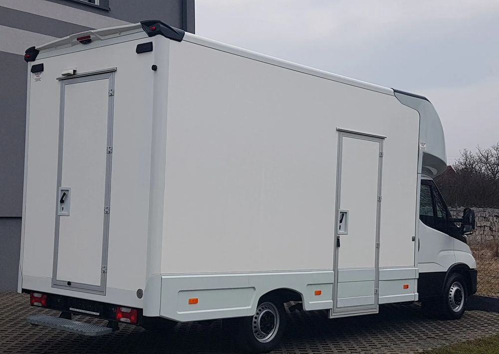 Iveco DAILY KONTENER NISKOPODŁOGOWY 4,43x2,23x2,42 SKLEP BAR FOODTRUCK KAMPER KLIMA - Karavan: fotoğraf 4 Iveco DAILY KONTENER NISKOPODŁOGOWY 4,43x2,23x2,42 SKLEP BAR FOODTRUCK KAMPER KLIMA - Karavan: fotoğraf 4