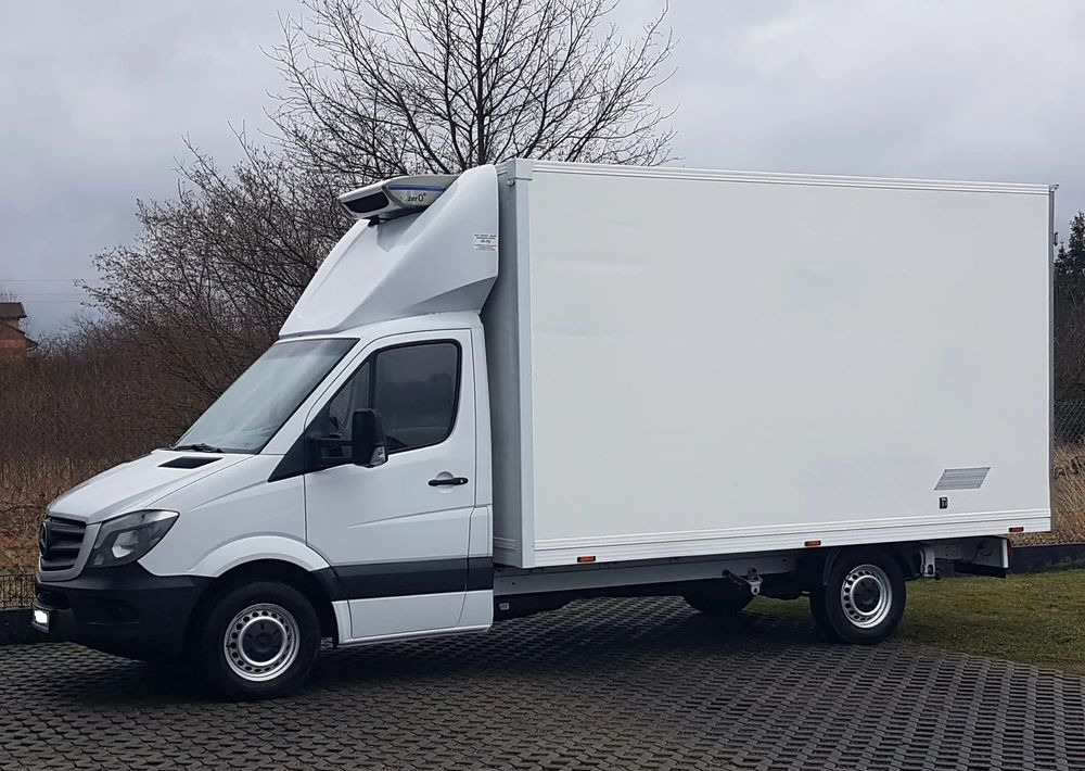 Mercedes-Benz Sprinter CHŁODNIA IZOTERMA 8EP AGREGAT ZANOTTI 4,22x2,15x2,30 KLIMA 314 CDI - Frigorifik kamyonet: fotoğraf 2 Mercedes-Benz Sprinter CHŁODNIA IZOTERMA 8EP AGREGAT ZANOTTI 4,22x2,15x2,30 KLIMA 314 CDI - Frigorifik kamyonet: fotoğraf 2