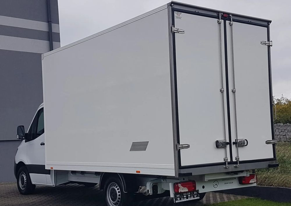 Mercedes-Benz Sprinter KONTENER 8EP 4,13x2,17x2,30 KLIMA 314 CDI MANUAL KRAJOWY - Kapalı kasa kamyonet: fotoğraf 3 Mercedes-Benz Sprinter KONTENER 8EP 4,13x2,17x2,30 KLIMA 314 CDI MANUAL KRAJOWY - Kapalı kasa kamyonet: fotoğraf 3