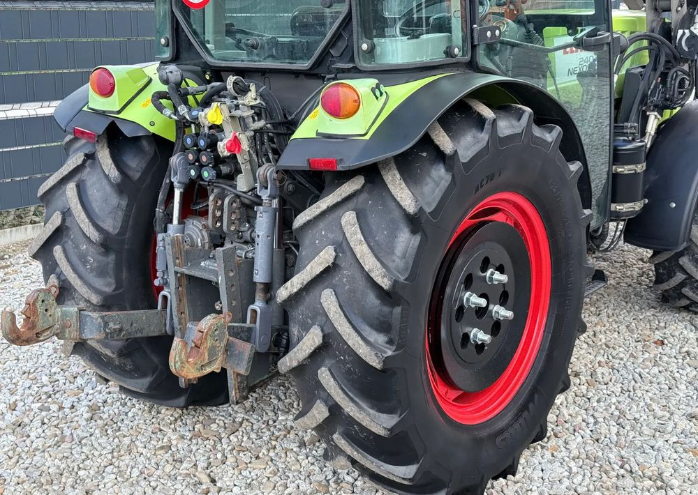 Traktör Claas * Ciągnik Traktor CLAAS 240 F NEXOS * 4x4 * Sadowniczy * Tur MX F304 * TUZ * Wałek WOM: fotoğraf 19 Traktör Claas * Ciągnik Traktor CLAAS 240 F NEXOS * 4x4 * Sadowniczy * Tur MX F304 * TUZ * Wałek WOM: fotoğraf 19