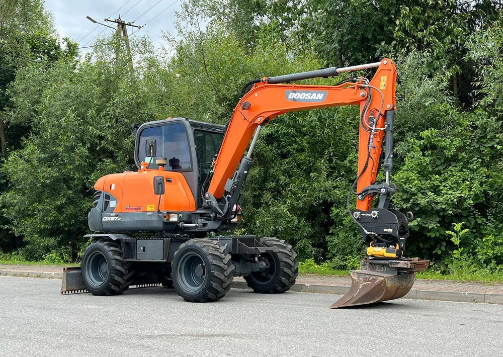 Doosan DOOSAN DX57W *ROTOTILT* 2200 Motogodzin JAK NOWA KOPARKA KOŁOWA STAN PERFEKCYJNY SPROWADZONA - Tekerlekli ekskavatör: fotoğraf 2 Doosan DOOSAN DX57W *ROTOTILT* 2200 Motogodzin JAK NOWA KOPARKA KOŁOWA STAN PERFEKCYJNY SPROWADZONA - Tekerlekli ekskavatör: fotoğraf 2