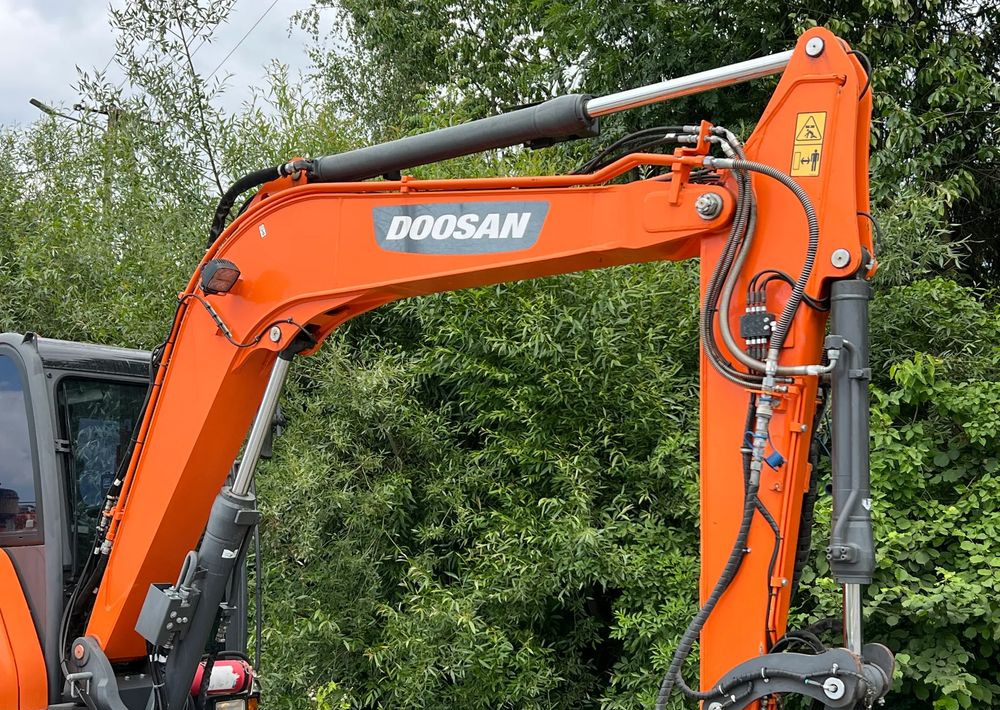 Doosan DOOSAN DX57W *ROTOTILT* 2200 Motogodzin JAK NOWA KOPARKA KOŁOWA STAN PERFEKCYJNY SPROWADZONA - Tekerlekli ekskavatör: fotoğraf 4 Doosan DOOSAN DX57W *ROTOTILT* 2200 Motogodzin JAK NOWA KOPARKA KOŁOWA STAN PERFEKCYJNY SPROWADZONA - Tekerlekli ekskavatör: fotoğraf 4