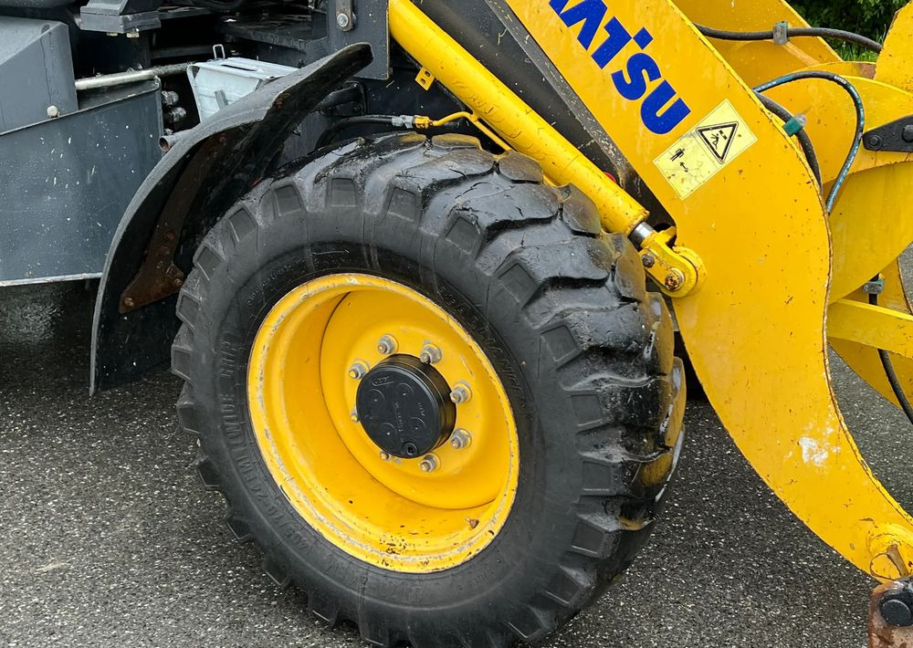 Komatsu Ładowarka KOMATSU WA 90 STAN IDEALNY - Tekerlekli yükleyici: fotoğraf 5 Komatsu Ładowarka KOMATSU WA 90 STAN IDEALNY - Tekerlekli yükleyici: fotoğraf 5