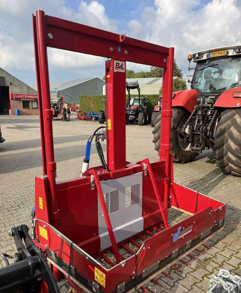 BVL Megastar 170 kuilsnijder voermachines - Silaj ekipmanları: fotoğraf 1 BVL Megastar 170 kuilsnijder voermachines - Silaj ekipmanları: fotoğraf 1