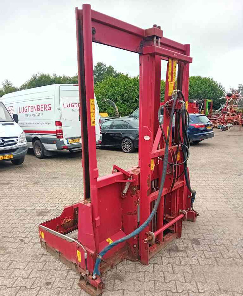 BVL Megastar 170 kuilvoersnijder met lift - Silaj ekipmanları: fotoğraf 4 BVL Megastar 170 kuilvoersnijder met lift - Silaj ekipmanları: fotoğraf 4