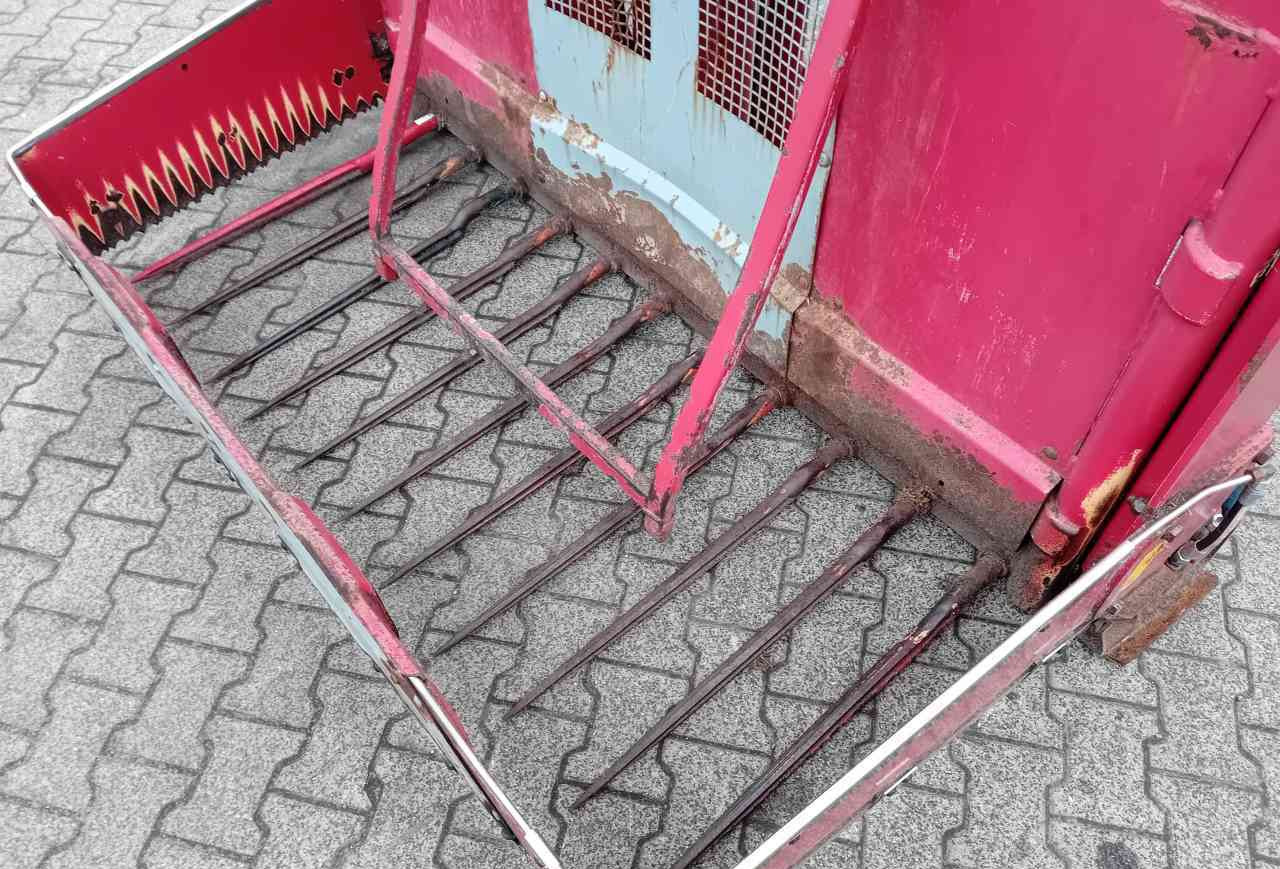 BVL Megastar 170 kuilvoersnijder met lift - Silaj ekipmanları: fotoğraf 5 BVL Megastar 170 kuilvoersnijder met lift - Silaj ekipmanları: fotoğraf 5