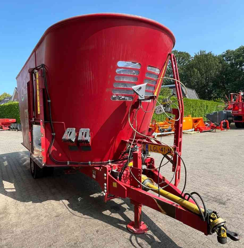 BVL V-Mix 24-2S Voermengwagen voermachines - Yem mikseri: fotoğraf 4 BVL V-Mix 24-2S Voermengwagen voermachines - Yem mikseri: fotoğraf 4