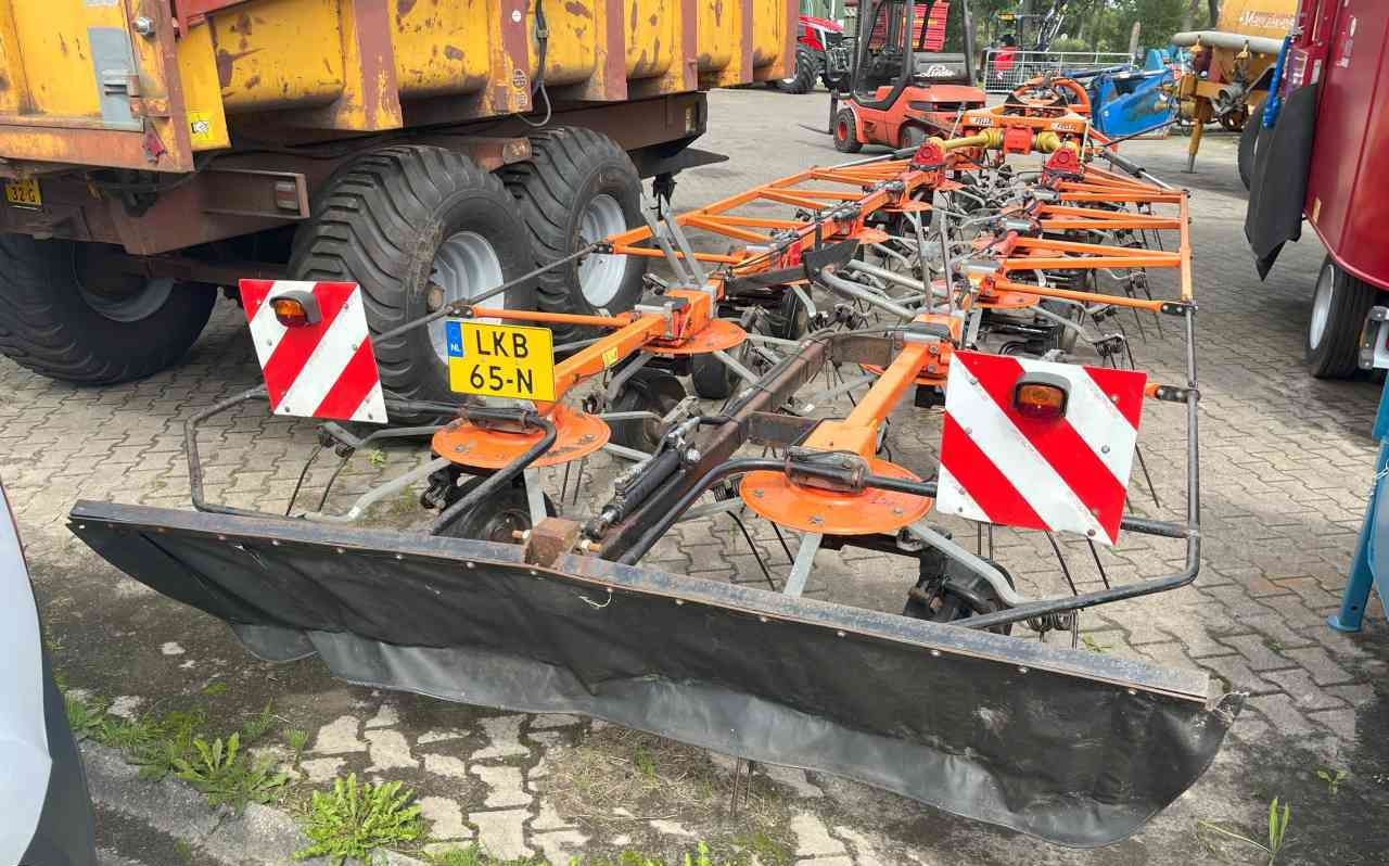 Fella TH 1800 Hydro getrokken schudder, weidebouwmachines - Ot toplama tırmığı: fotoğraf 3 Fella TH 1800 Hydro getrokken schudder, weidebouwmachines - Ot toplama tırmığı: fotoğraf 3