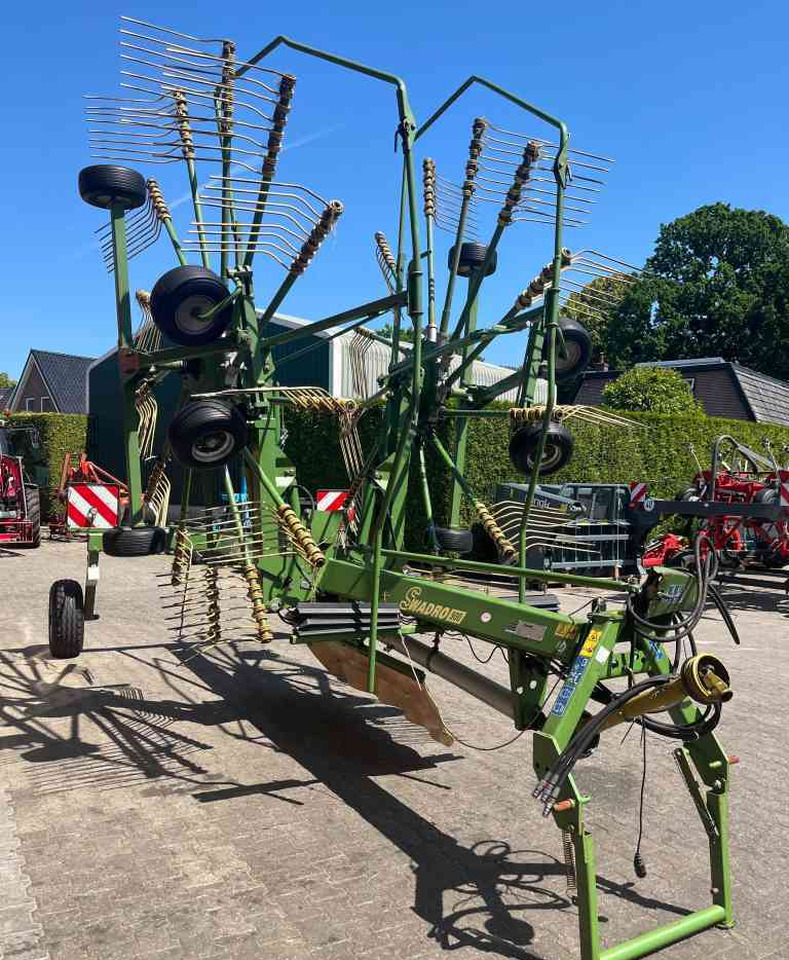 Krone Swadro 900 zwadhark weidebouwmachines - Ot toplama tırmığı: fotoğraf 2 Krone Swadro 900 zwadhark weidebouwmachines - Ot toplama tırmığı: fotoğraf 2