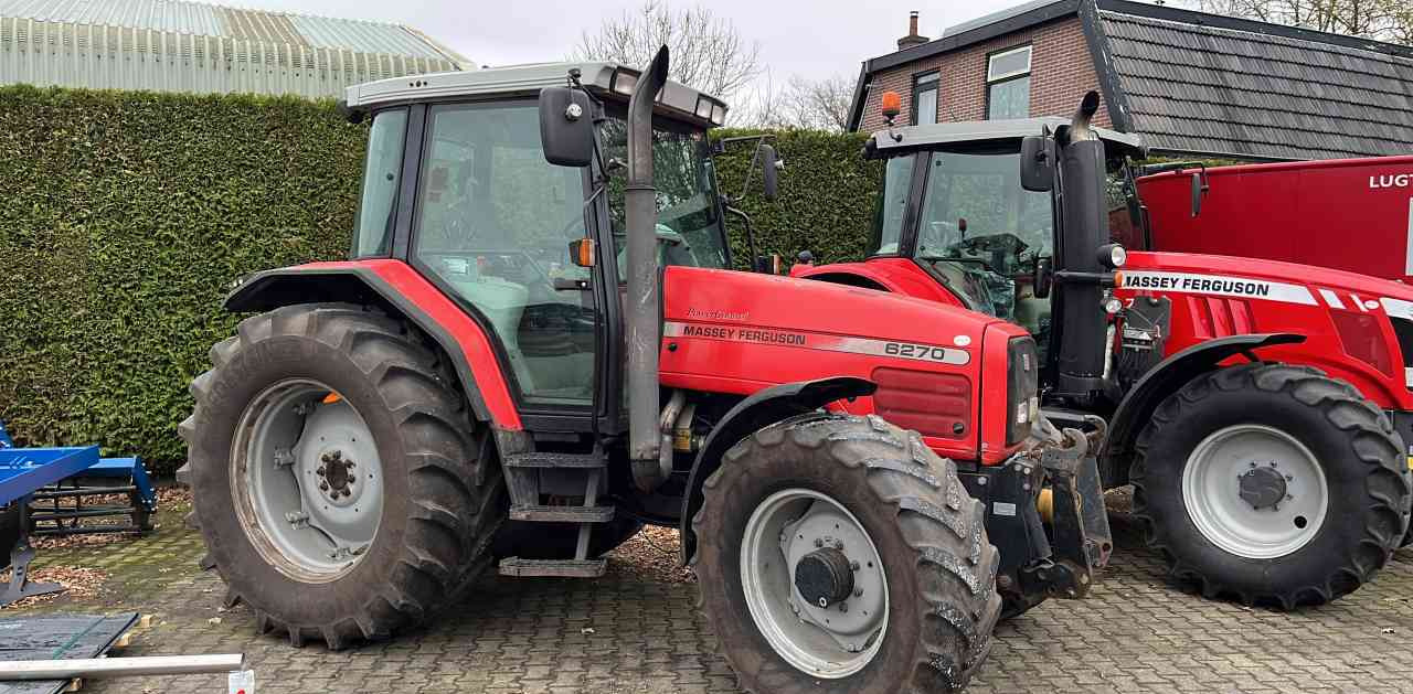 Massey Ferguson 6270 Dynashift tractoren - Traktör: fotoğraf 1 Massey Ferguson 6270 Dynashift tractoren - Traktör: fotoğraf 1