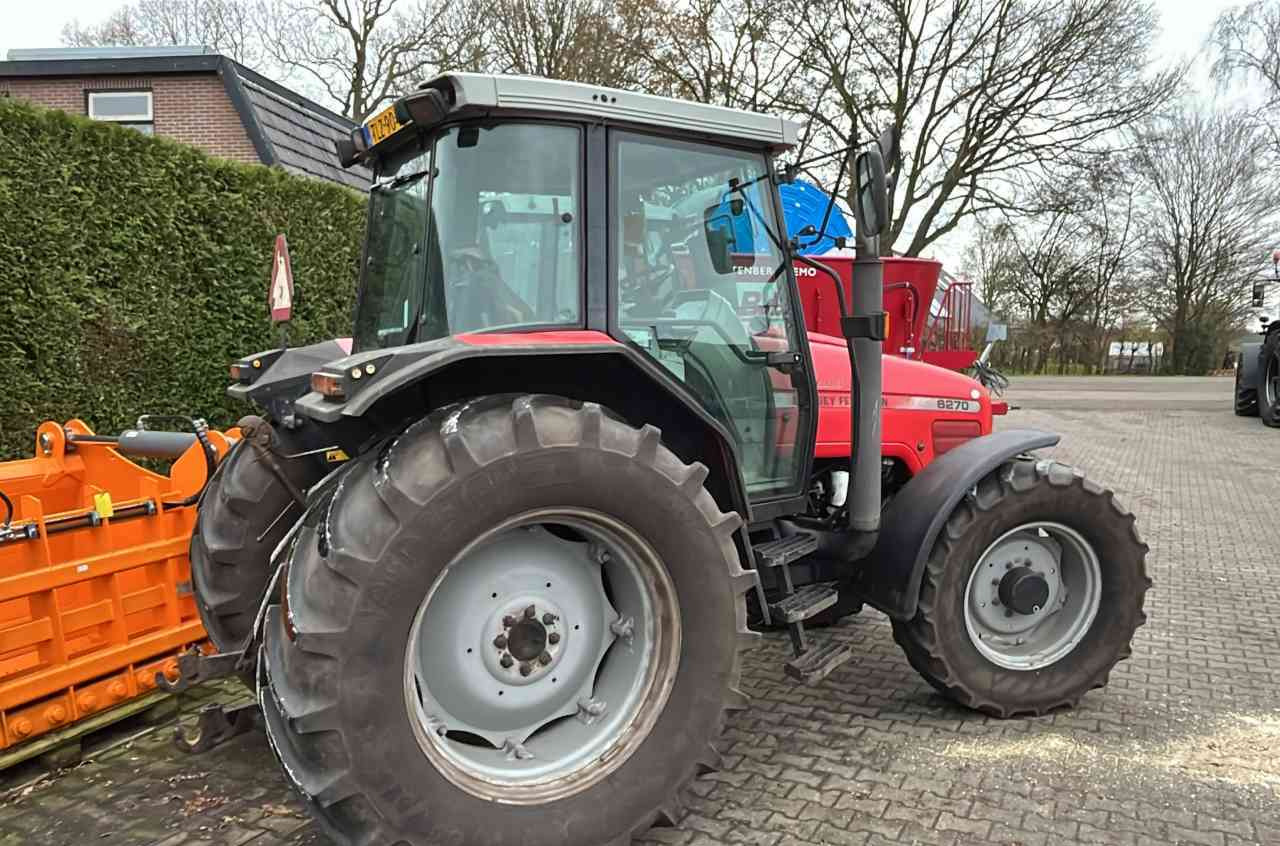Massey Ferguson 6270 Dynashift tractoren - Traktör: fotoğraf 4 Massey Ferguson 6270 Dynashift tractoren - Traktör: fotoğraf 4