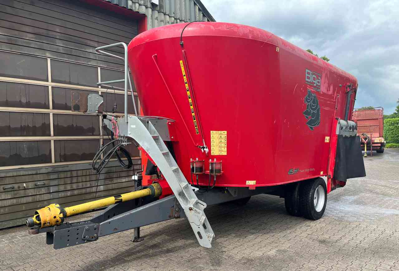 Peecon VME 250 Voermengwagen voermachines - Yem mikseri: fotoğraf 2 Peecon VME 250 Voermengwagen voermachines - Yem mikseri: fotoğraf 2
