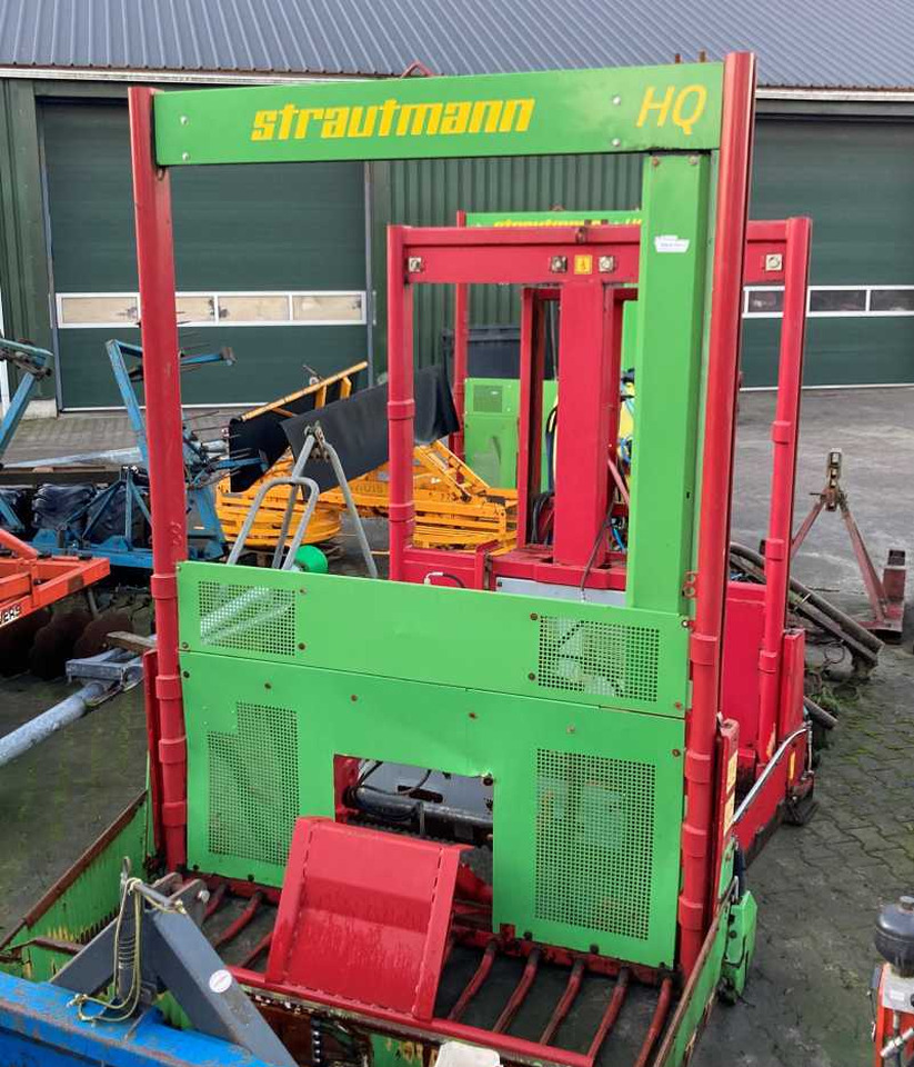 Strautmann HQ 3800 kuilsnijder voermachines - Silaj ekipmanları: fotoğraf 1 Strautmann HQ 3800 kuilsnijder voermachines - Silaj ekipmanları: fotoğraf 1