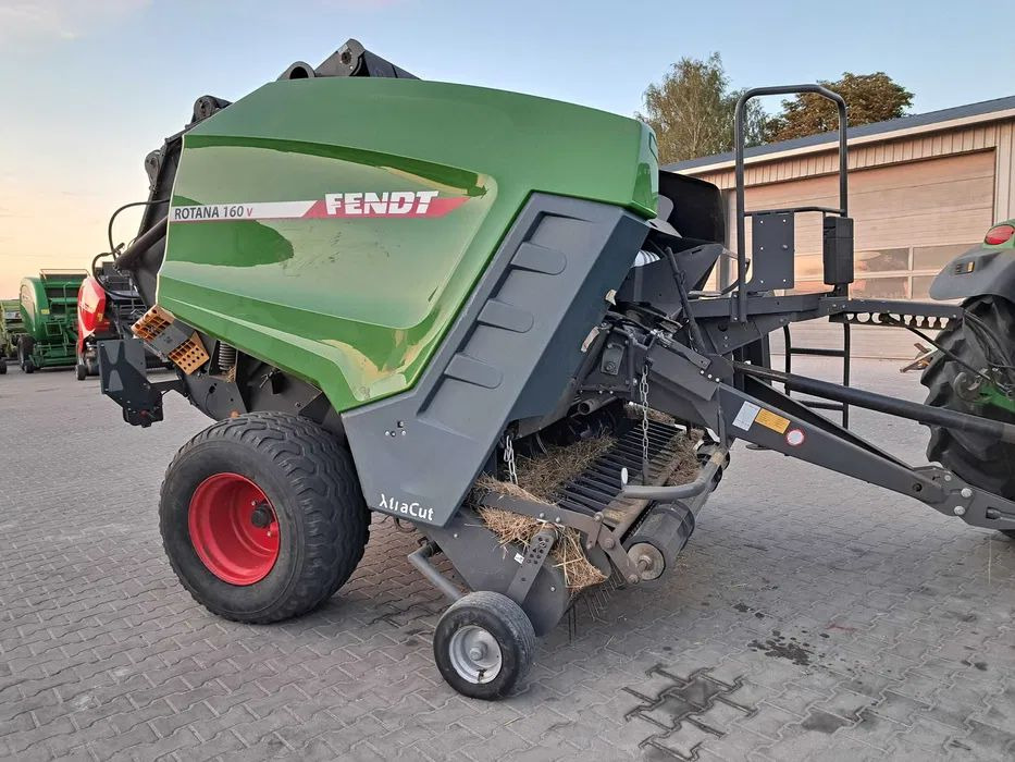 Fendt ROTANA 160V XtraCut - Silindirik balya makinesi: fotoğraf 1 Fendt ROTANA 160V XtraCut - Silindirik balya makinesi: fotoğraf 1