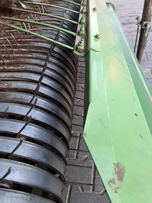 Krone 1250 Round Pack - Silindirik balya makinesi: fotoğraf 3 Krone 1250 Round Pack - Silindirik balya makinesi: fotoğraf 3