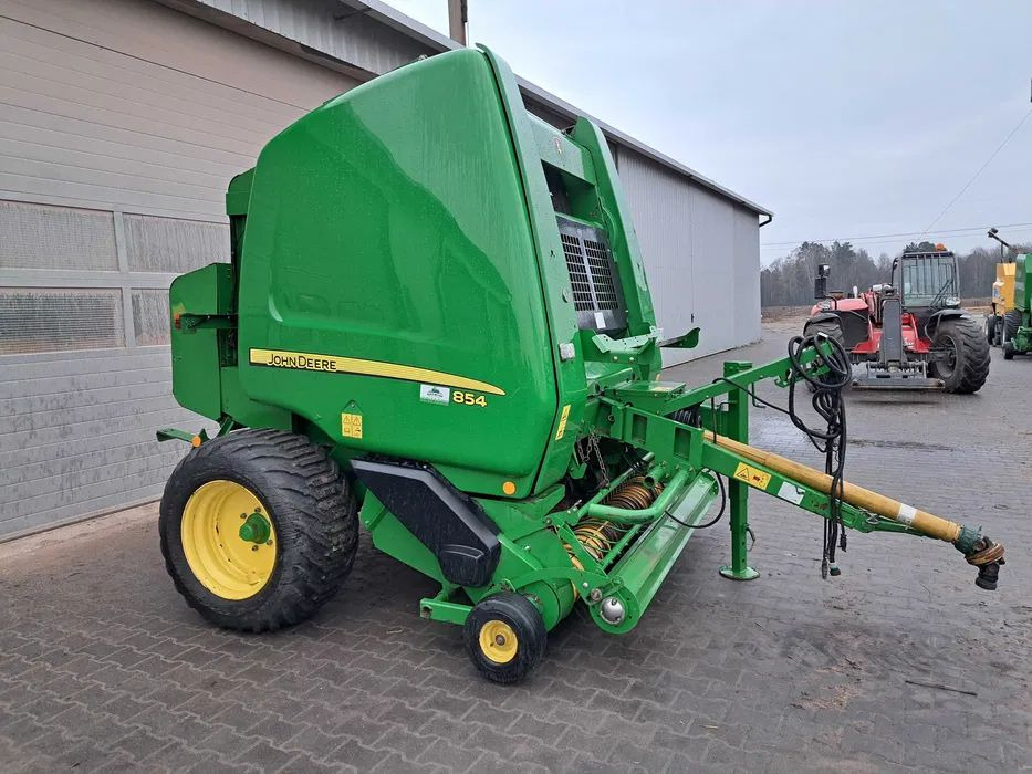 Prasa rolująca John Deere 854 - Silindirik balya makinesi: fotoğraf 2 Prasa rolująca John Deere 854 - Silindirik balya makinesi: fotoğraf 2