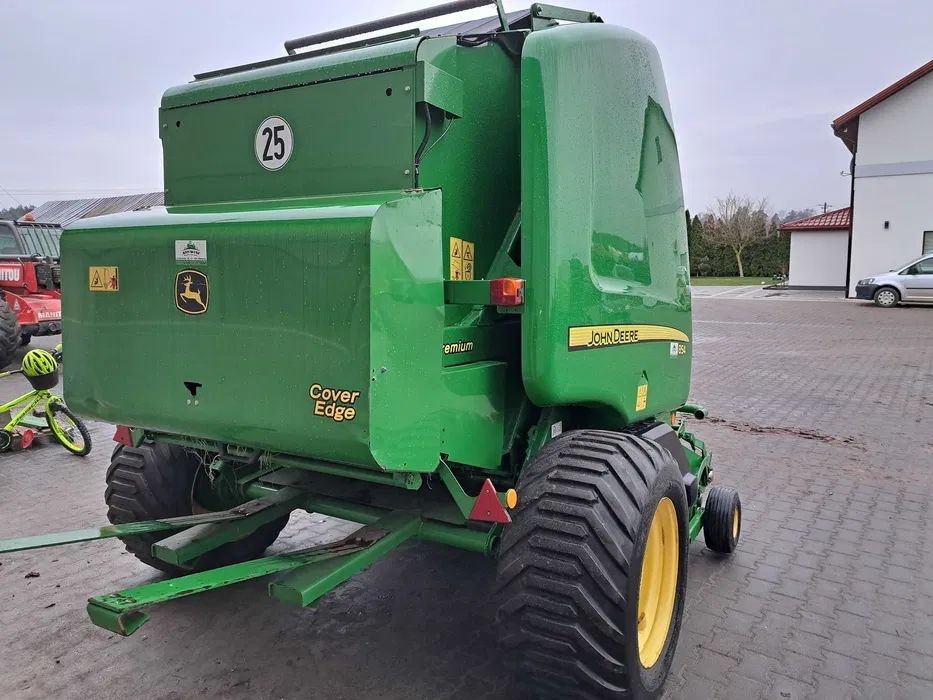 Prasa rolująca John Deere 854 - Silindirik balya makinesi: fotoğraf 4 Prasa rolująca John Deere 854 - Silindirik balya makinesi: fotoğraf 4