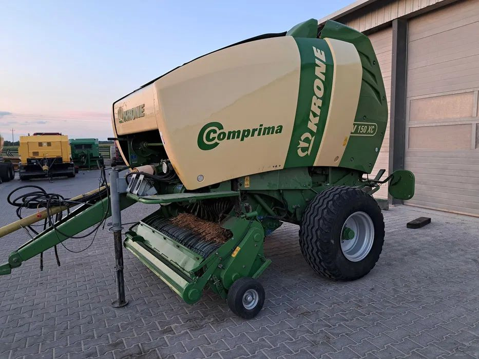 Prasa rolująca Krone Comprima 150XC - Silindirik balya makinesi: fotoğraf 4 Prasa rolująca Krone Comprima 150XC - Silindirik balya makinesi: fotoğraf 4