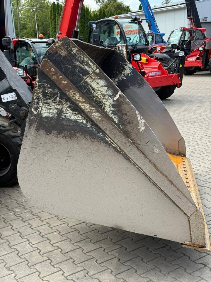 Manitou CBA 2500 LDR 2450mm 2,5m3 570554 - Kova - İş makinaları: fotoğraf 5 Manitou CBA 2500 LDR 2450mm 2,5m3 570554 - Kova - İş makinaları: fotoğraf 5