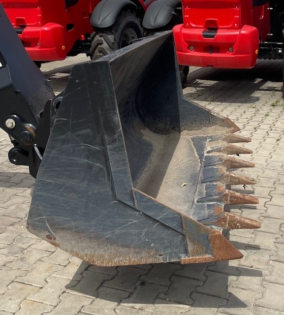 Manitou CBC 650 L 1850 - Kova - İş makinaları: fotoğraf 3 Manitou CBC 650 L 1850 - Kova - İş makinaları: fotoğraf 3