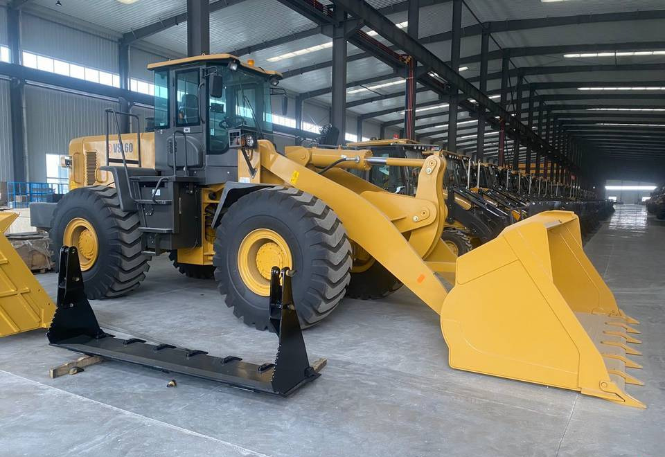 Yeni Traktör NEW MAXUS 50 HP 4x4 Tractor Euro 5 Warranty up to 10 YEARS НОВИЙ MAXUS 50 К.с. 4x4 Трактор Euro 5 Гарантія до 10 РОКІВ NOWY MAXUS 50 KM 4x4 Ciągnik Euro 5 Gwarancja do 10 LAT: fotoğraf 10