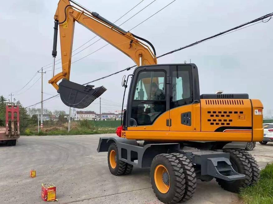 NEW MAXUS Cummins 14 TON Excavator Warranty up to 10 Years НОВА екскаватор MAXUS Cummins 14 ТОН Гарантія до 10 Років NOWA koparka MAXUS Cummins 14 TON Gwarancja do 10 LAT - Tekerlekli ekskavatör: fotoğraf 1 NEW MAXUS Cummins 14 TON Excavator Warranty up to 10 Years НОВА екскаватор MAXUS Cummins 14 ТОН Гарантія до 10 Років NOWA koparka MAXUS Cummins 14 TON Gwarancja do 10 LAT - Tekerlekli ekskavatör: fotoğraf 1