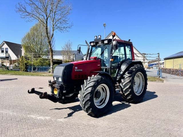Valtra 6400, Luchtremmen, Fronthef, Frontaftakas - Traktör: fotoğraf 3 Valtra 6400, Luchtremmen, Fronthef, Frontaftakas - Traktör: fotoğraf 3