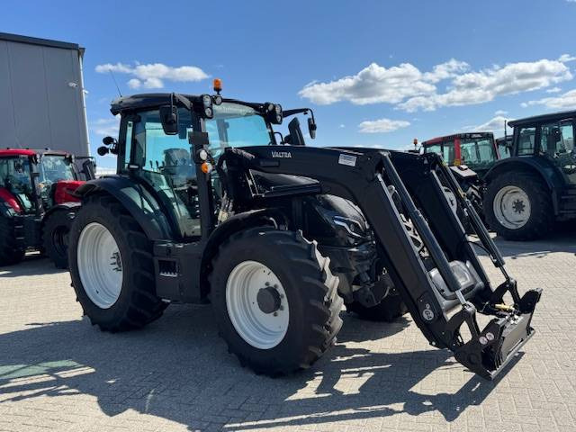 Valtra G125 Ecopower Active, 115 uur!! FH+PTO+Voorlader - Traktör: fotoğraf 4 Valtra G125 Ecopower Active, 115 uur!! FH+PTO+Voorlader - Traktör: fotoğraf 4