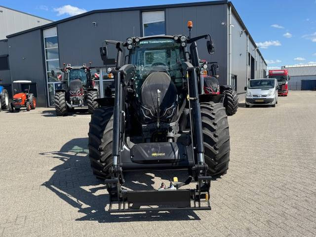 Valtra G125 Ecopower Active, 115 uur!! FH+PTO+Voorlader - Traktör: fotoğraf 3 Valtra G125 Ecopower Active, 115 uur!! FH+PTO+Voorlader - Traktör: fotoğraf 3