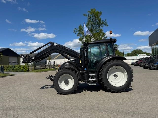 Valtra G125 Ecopower Active, 115 uur!! FH+PTO+Voorlader - Traktör: fotoğraf 5 Valtra G125 Ecopower Active, 115 uur!! FH+PTO+Voorlader - Traktör: fotoğraf 5