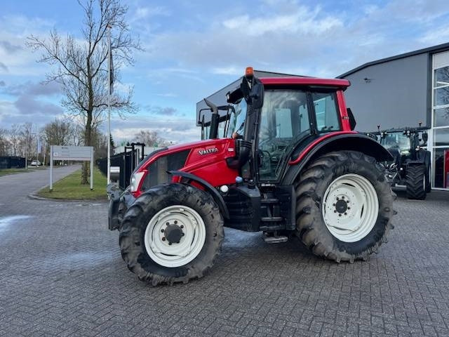 Valtra N123 Hitech5 - Traktör: fotoğraf 2 Valtra N123 Hitech5 - Traktör: fotoğraf 2