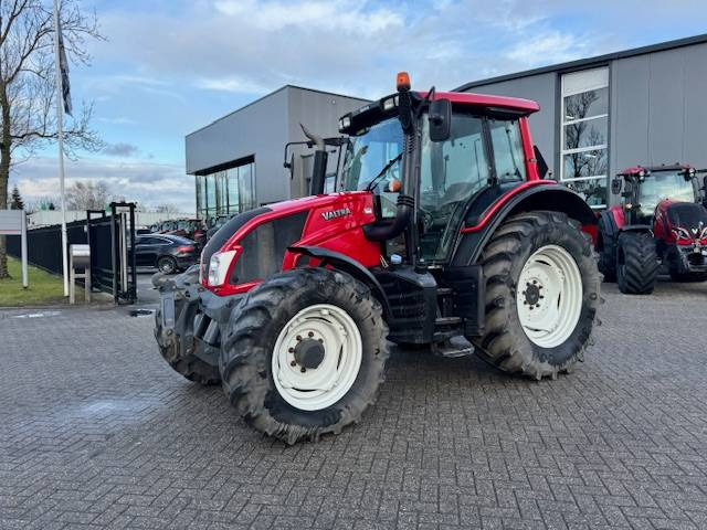 Valtra N123 Hitech5 - Traktör: fotoğraf 3 Valtra N123 Hitech5 - Traktör: fotoğraf 3