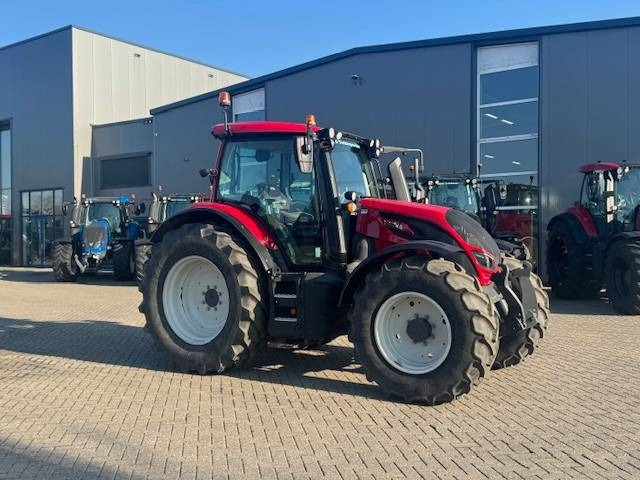 Valtra N134 Hitech - Traktör: fotoğraf 4 Valtra N134 Hitech - Traktör: fotoğraf 4