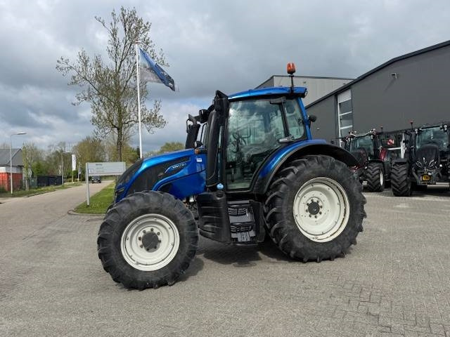 Valtra N134 Versu Smart Touch, GPS - Traktör: fotoğraf 2 Valtra N134 Versu Smart Touch, GPS - Traktör: fotoğraf 2